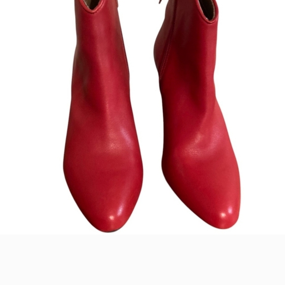 Halogen Red Leather Ankle Boots Size 6.5 Booties Never Worn No Box - Picture 2 of 4